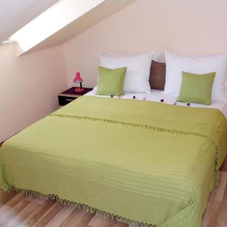 Sarita Apartments 2 Макарска Экстерьер фото