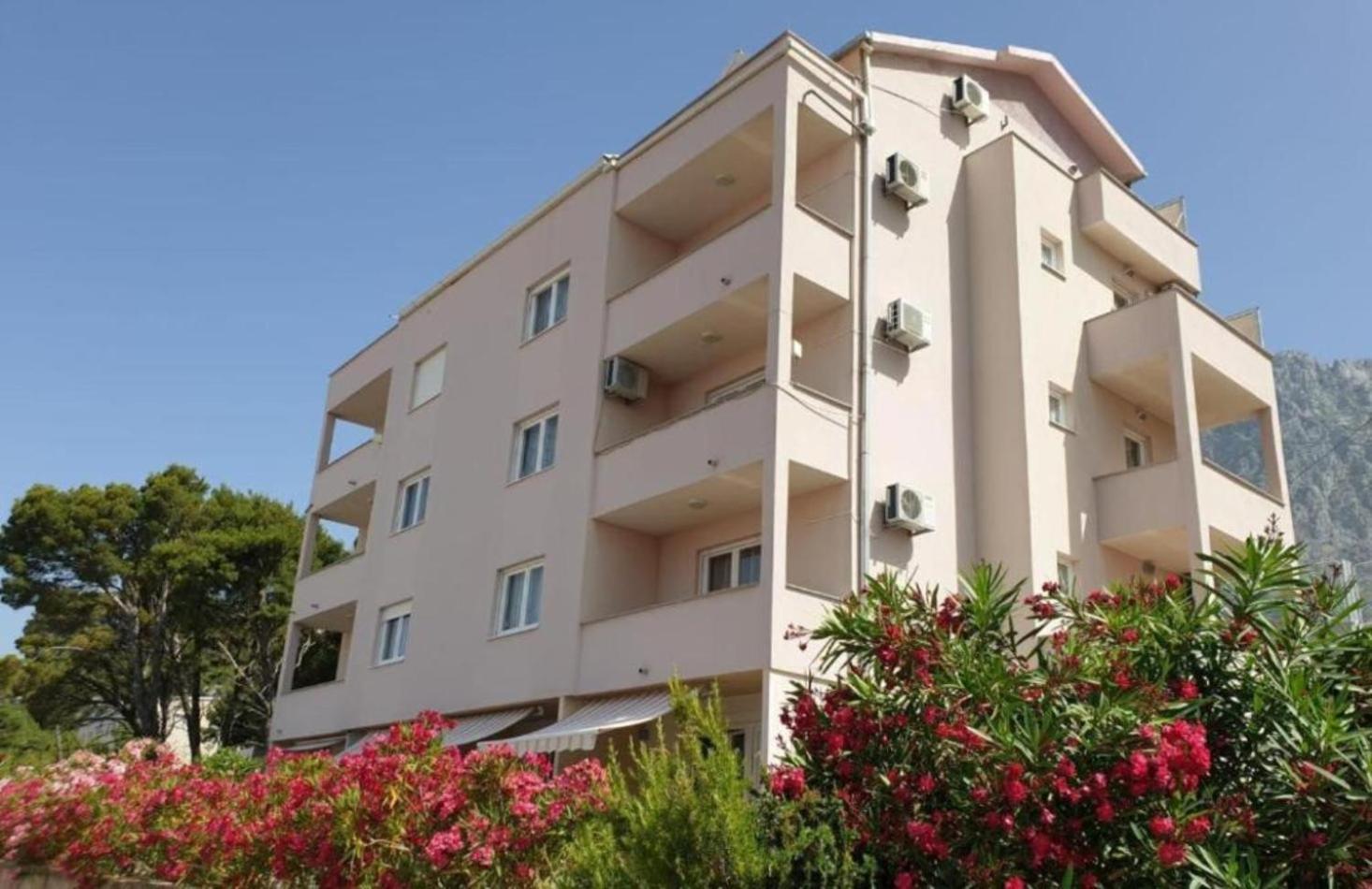 Sarita Apartments 2 Макарска Экстерьер фото
