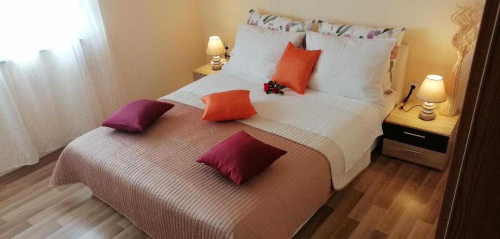 Sarita Apartments 2 Макарска Экстерьер фото